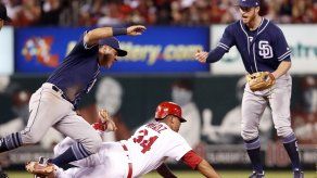Cardenales exhiben poder con 3 jonrones para vencer a Padres