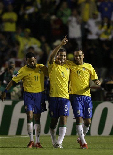 Mundial: Brasil recupera la confianza con triunfo sobre Perú