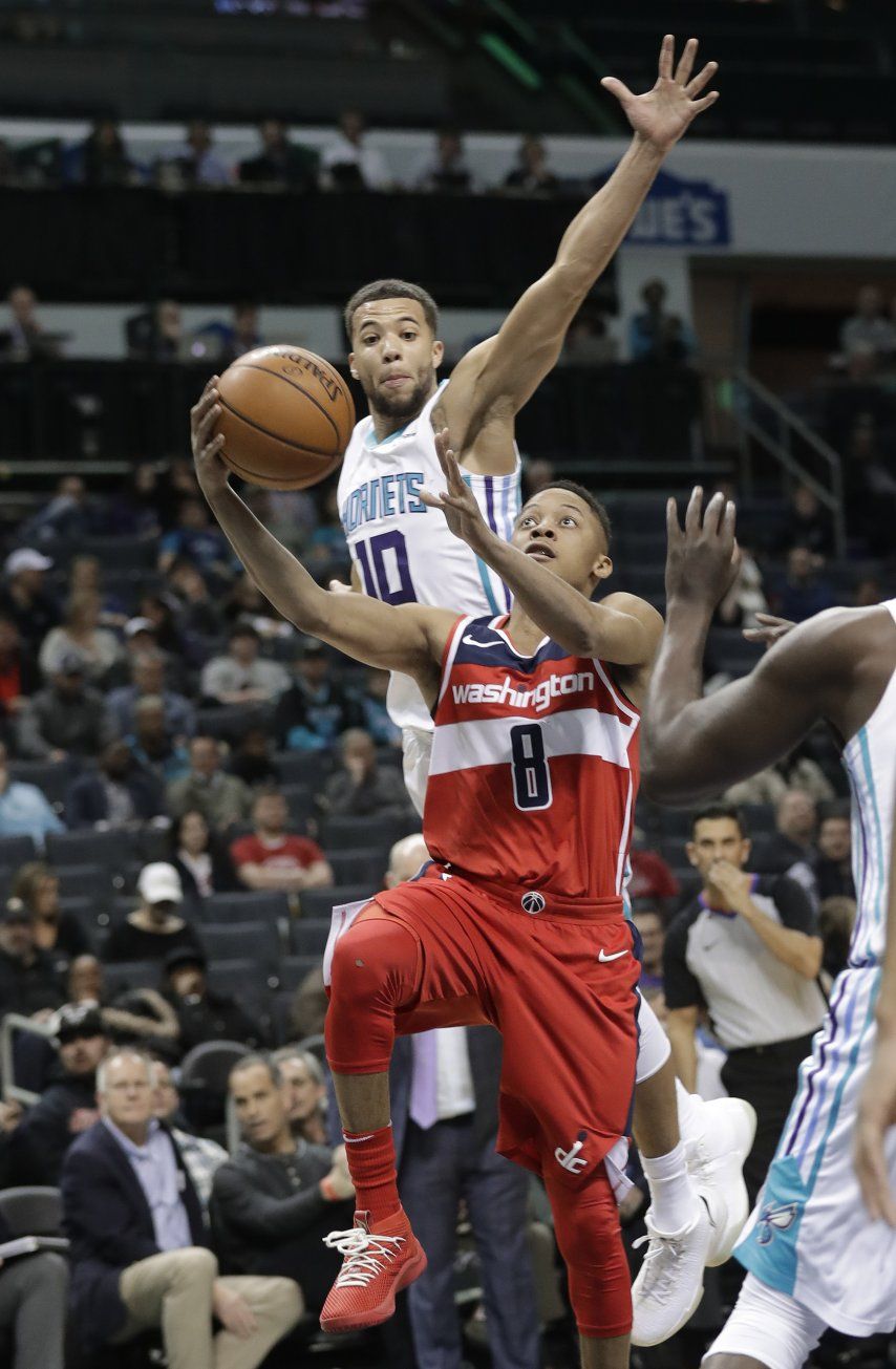 Hornets se desatan en  1ra mitad y ganan 133-109 a Wizards