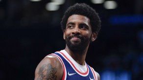 Kyrie Irving se quedaría en los Nets la próxima temporada.