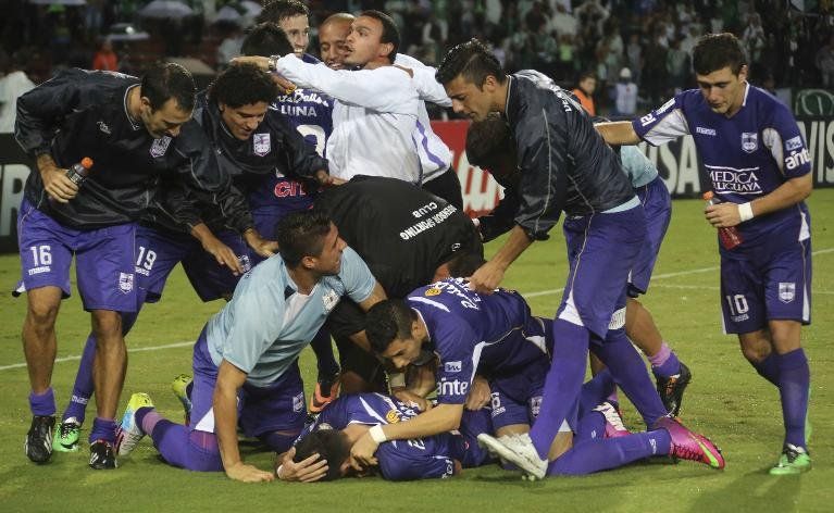 Livertadores Nacional de Paraguay y Defensor Sporting de Uruguay abren semifinales
