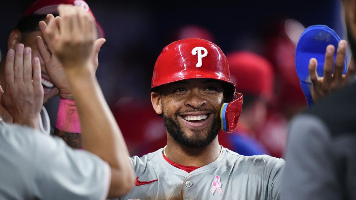MLB: Edmundo Sosa conecta su quinto cuadrangular de la temporada