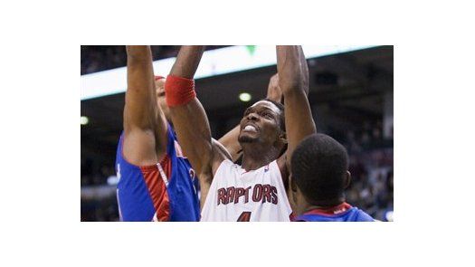 NBA: Raptors 102, Pistons 95; Bosh alcanza 25 puntos