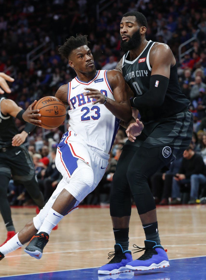 Sin Embiid, 76ers remonta para derrotar 117-111 a Pistons