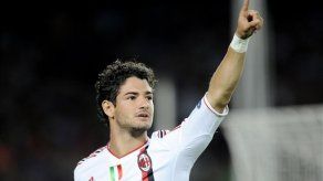 Campeones: Milan rescata 2-2 de último minuto en Barcelona