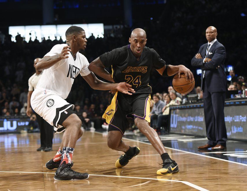 Bryant y Lakers consiguen su primer triunfo de la campaña