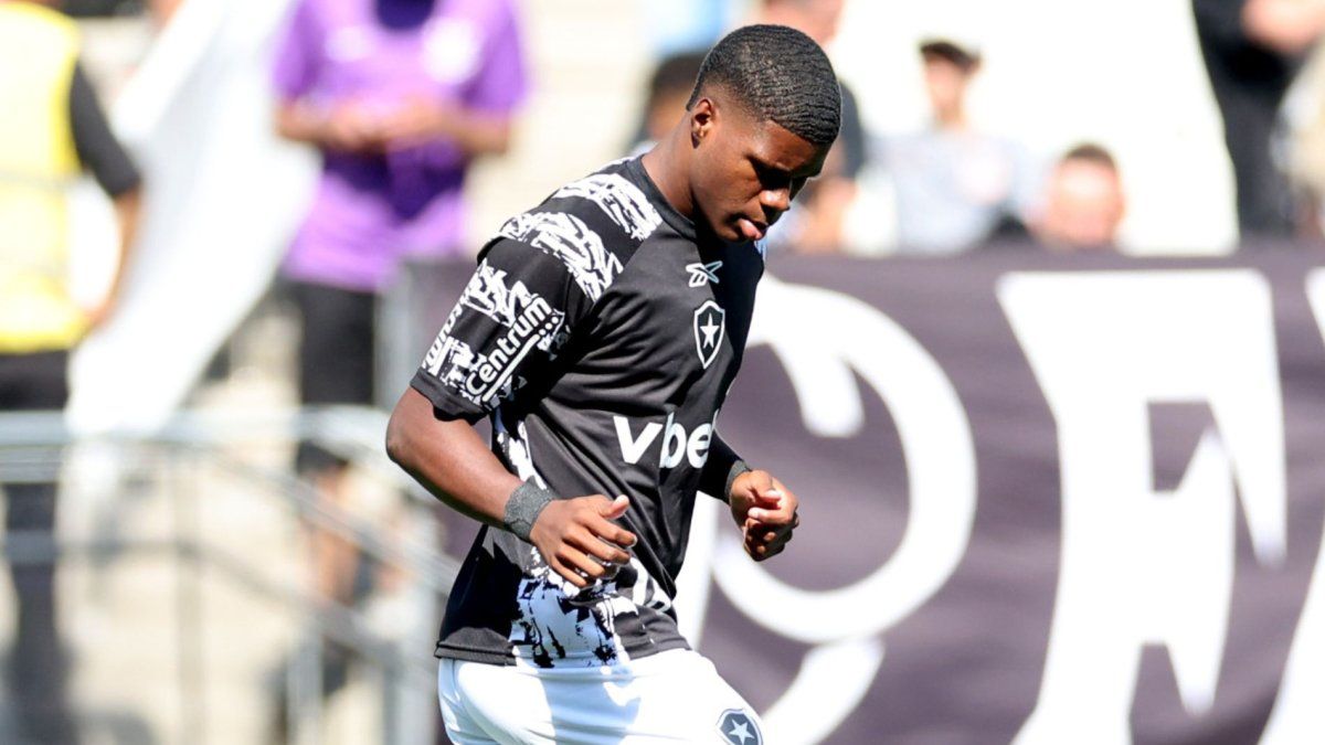 Kadir Barría volvió al once en empate del Botafogo ante Corinthians Kadir Barría volvió al once en empate del Botafogo ante Corinthians