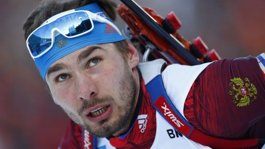 Se retira campeón ruso de biatlón tras casos de dopaje