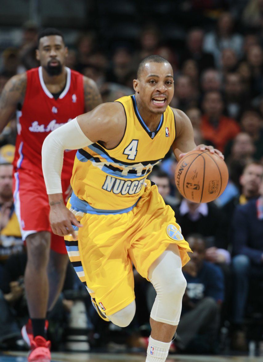 Triple de Foye da triunfo a Nuggets