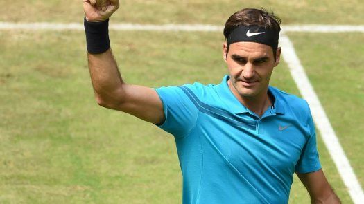 Federer alcanza las semifinales de Halle
