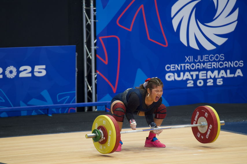 Kelly Aparicio brilló en los Juegos Centroamericanos 2025 con doblete de oro