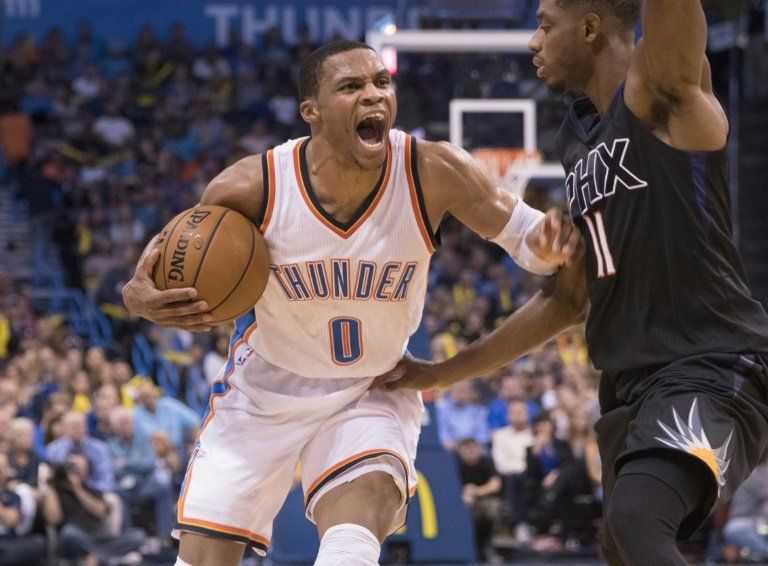 Westbrook vuela alto con 51 puntos y los Cavs ganan de nuevo en la NBA