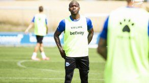 Alavés confirma la cesión de José Luis Rodríguez al CD Lugo