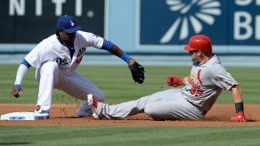 Dodgers respaldan a Greinke para vencer a San Luis