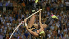 Sandi Morris, segunda mujer en superar los 5 metros en pértiga al aire libre