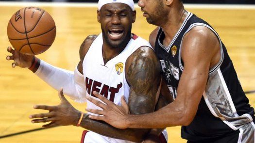 LeBron James y sus Cavs llegan a Rio para partido de exhibición de NBA