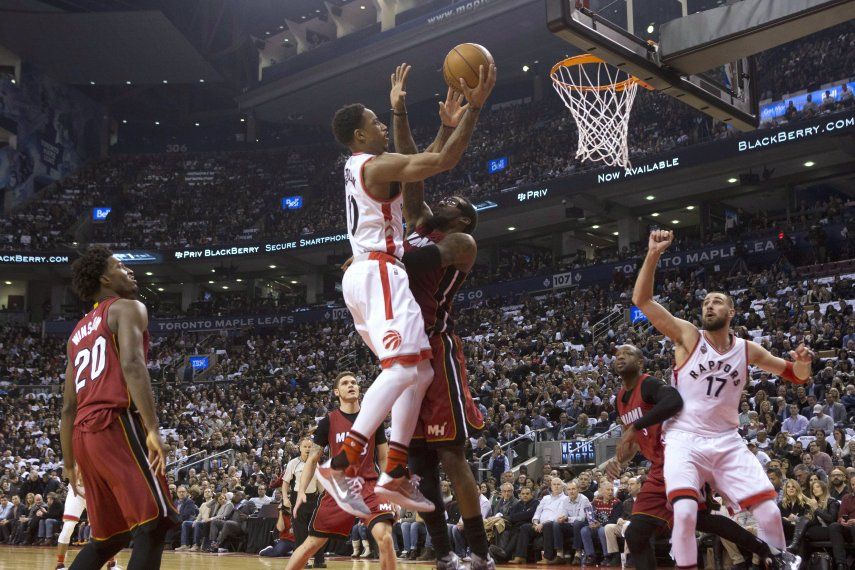DeRozan suma 33 puntos en victoria de Raptors