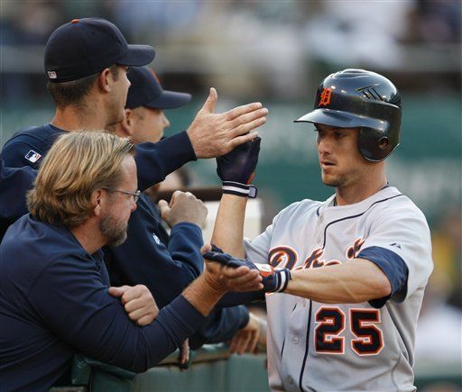 MLB: Tigres 3, Atléticos 2; Raburn pega dos jonrones