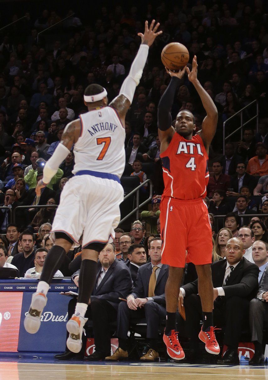 Hawks propinan a Knicks 5to revés seguido