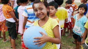 One World Futbol lanza balón indestructible