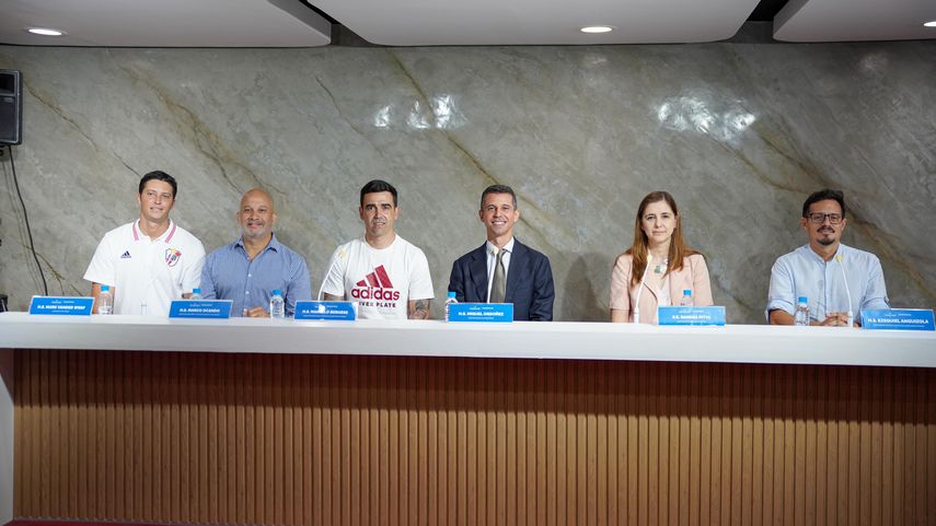 Pandeportes firma alianza estratégica con el Club Atlético River Plate