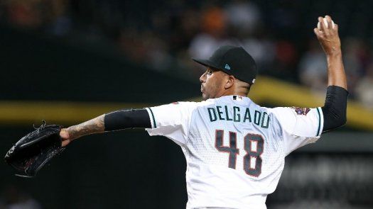 Randall Delgado llamado a las Grandes Ligas con Arizona