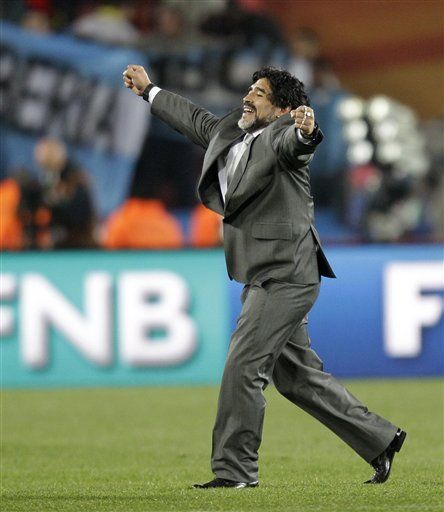 Mundial: Maradona aprueba examen con Argentina