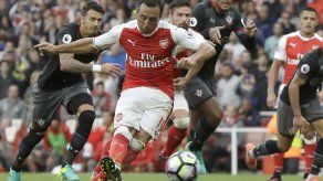 Cazorla: Fui operado 8 veces por infección en tobillo