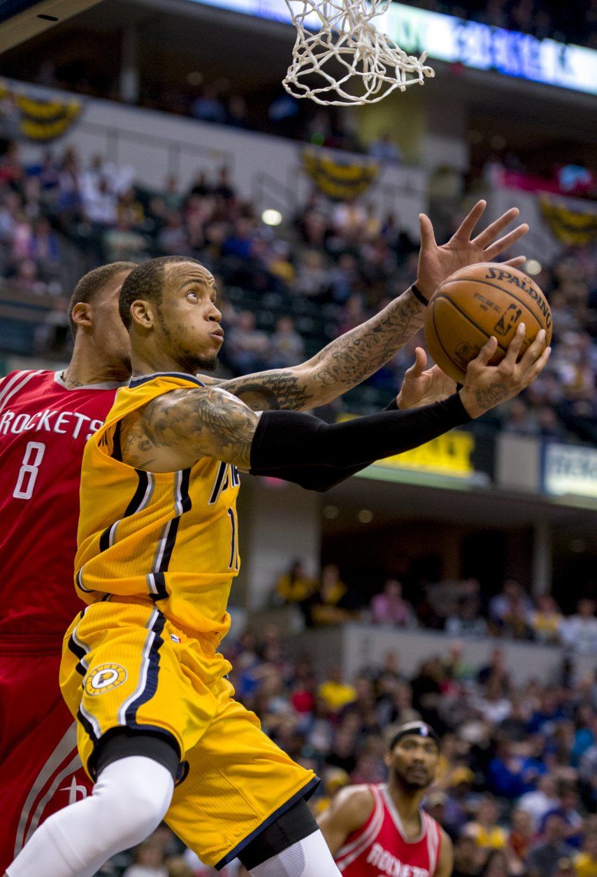 George ayuda con 25 puntos y Pacers superan a Rockets