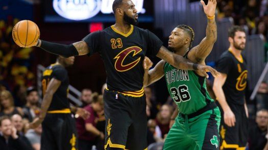 Irving, Love y LeBron guían con una excelente ofensiva a Cavaliers al triunfo