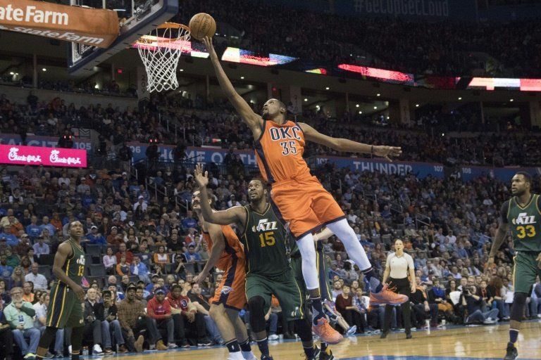 Durant y Westbrook brillan en victoria de OKC sobre Utah Jazz en la NBA