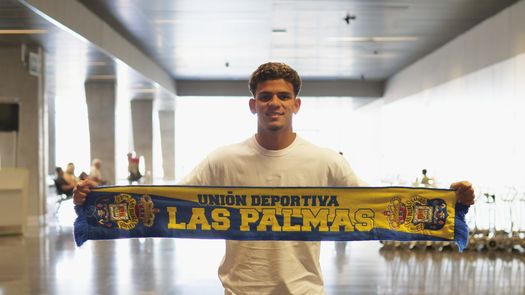 Edward Cedeño es convocado por las UD Las Palmas para el primer partido de pretemporada.