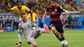 Rousseff celebra éxito del Mundial tras críticas y confirma que entregará Copa