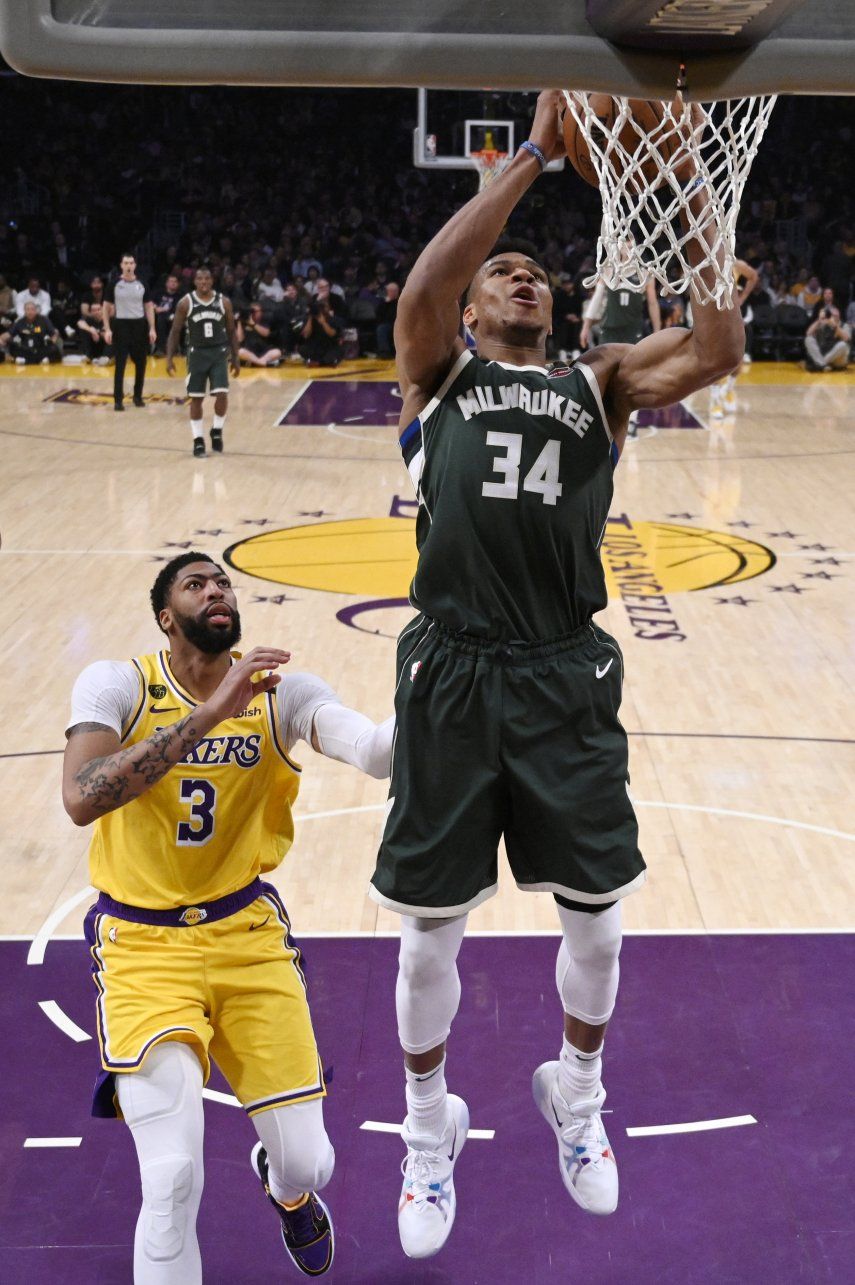 Antetokounmpo, fuera 2 partidos por esguince