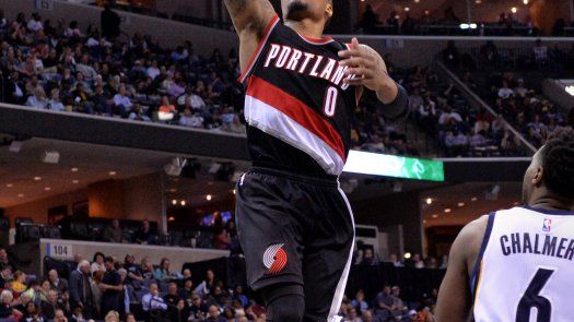 Lillard aporta 33 puntos y Blazers ganan en prórroga