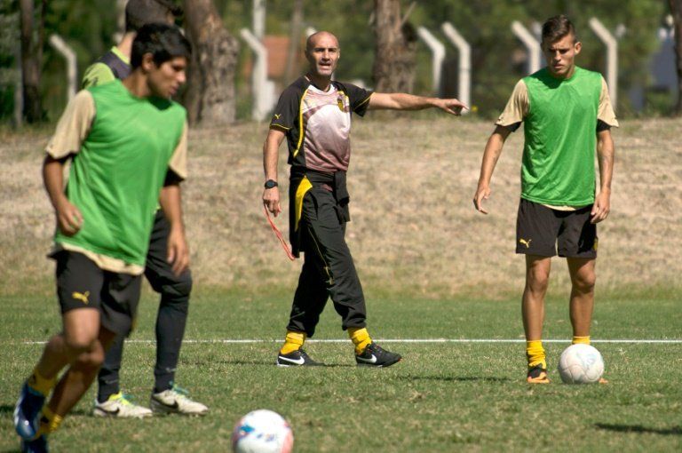 Uruguayo Montero, exJuventus, llega a Argentina como DT en el ascenso