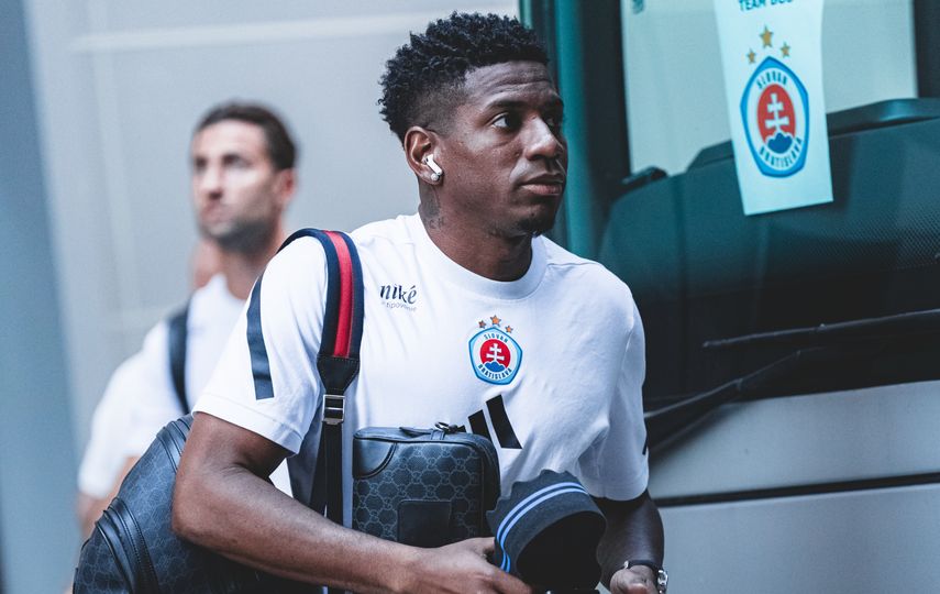 Champions League: Slovan Bratislava y César Blackman encaminan pase a la tercera ronda