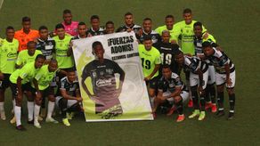 LPF: CDE dedica partido a Adonis Villanueva. Foto Alejandro Rodríguez.