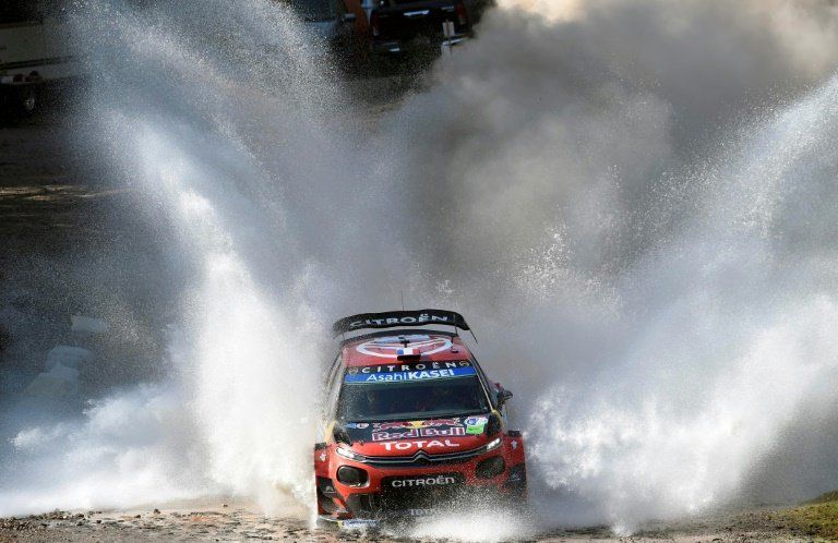 Mikkelsen abandona y Ogier toma el liderato del Rally de México