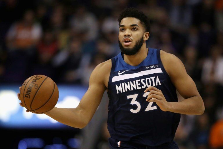 Towns, duda en los Timberwolves tras accidente automovilístico