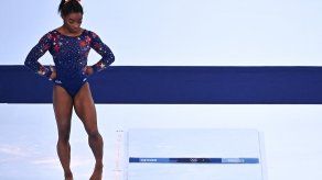 Simone Biles tampoco disputará la final del lunes de suelo