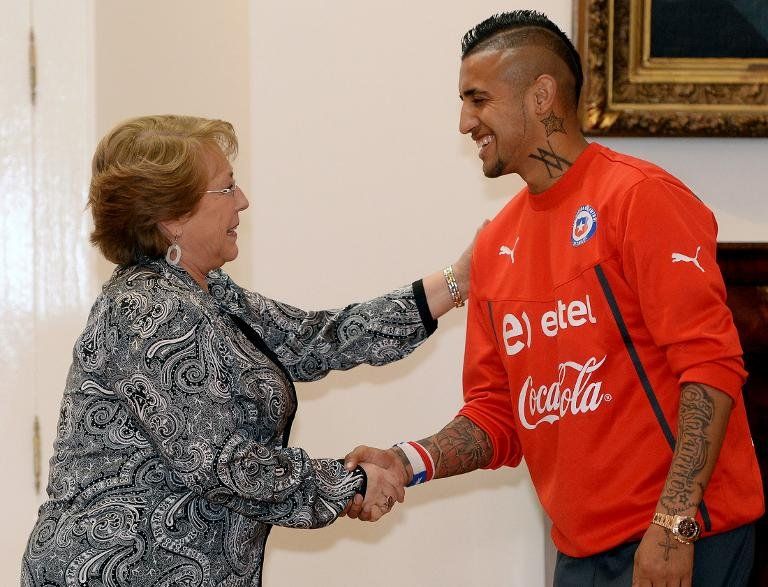 América: Rey Arturo, entero, pero fatigado