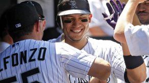 González de los Rockies ingresa a lista de lesionados