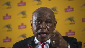 Sexwale tratará candidatura FIFA con federación sudafricana