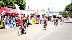 Líder de metas volantes gana la etapa 8