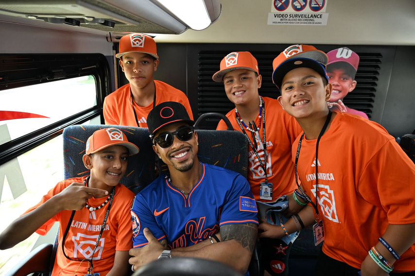 Williamsport: Mets y Marineros comparten con los peloteros de Pequeñas Ligas