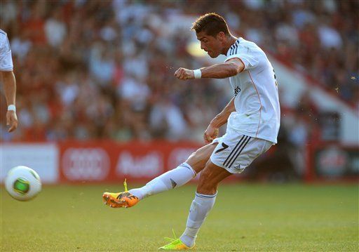 Florentino: Cristiano se retirará con el Madrid