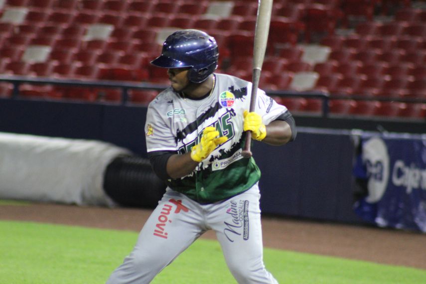 Béisbol Mayor 2023 Darién canta en patio ajeno