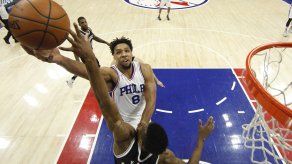 Okafor y Noel encabezan ofensiva; 76ers vencen a Nets