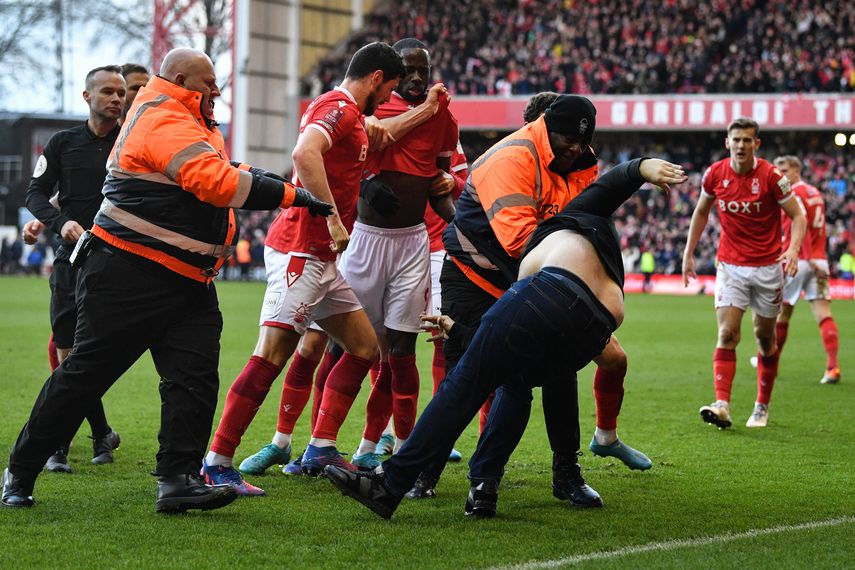 Violencia en el Leicester City vs Nottingham